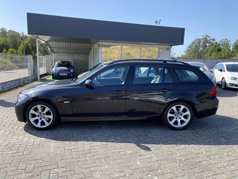 BMW 320d - Pele e Teto panorâmico - IUC 50E
