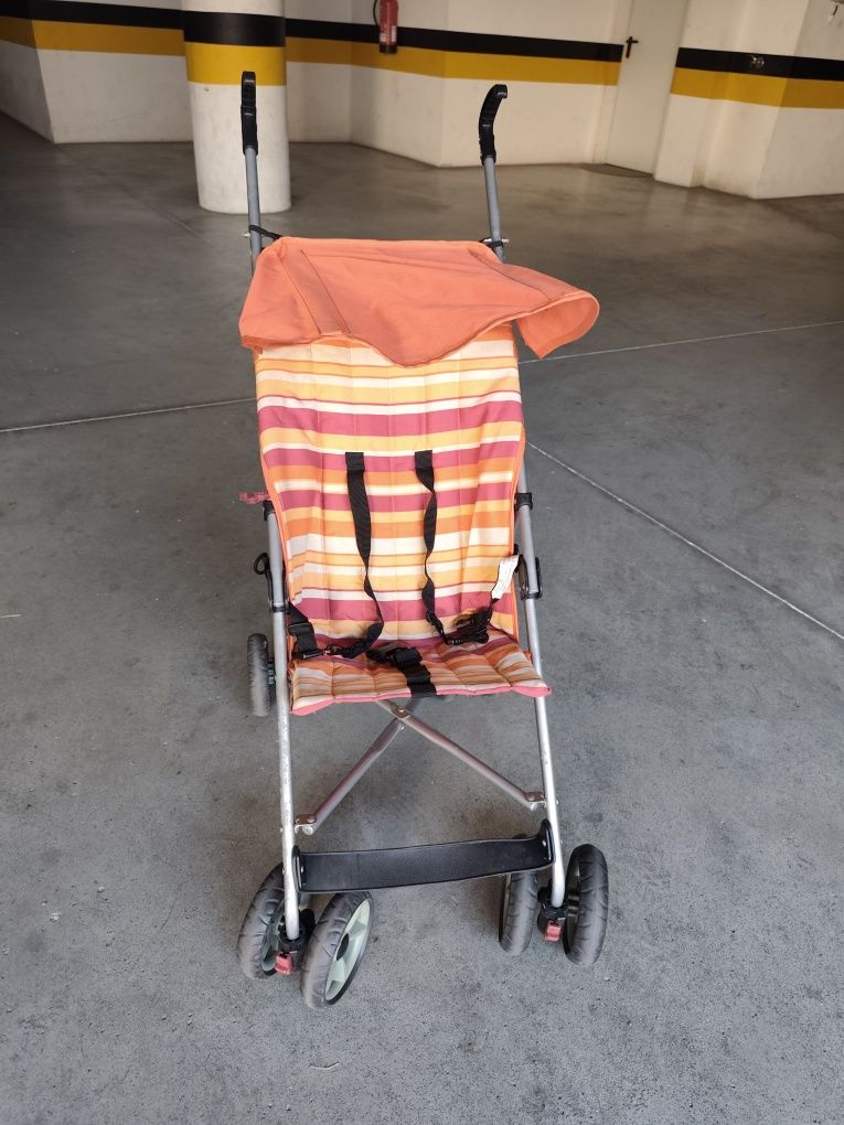 Carinho de bebê bengala.