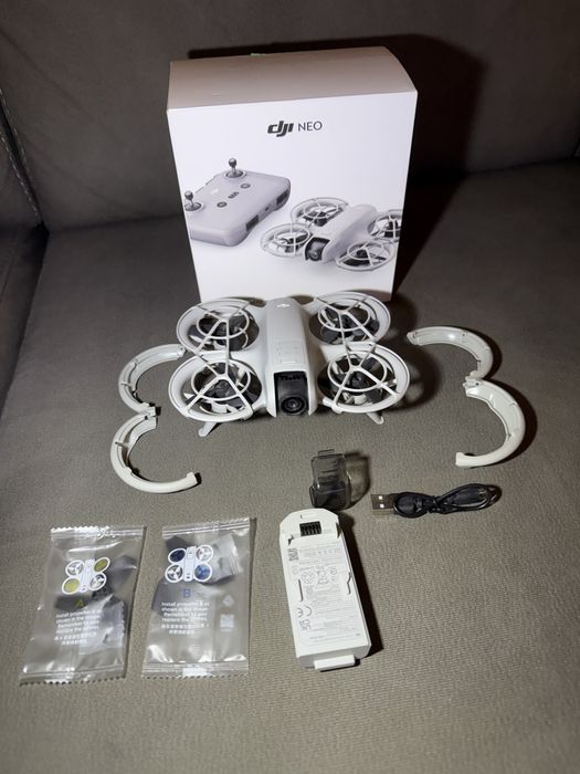 DJI Neo + extras