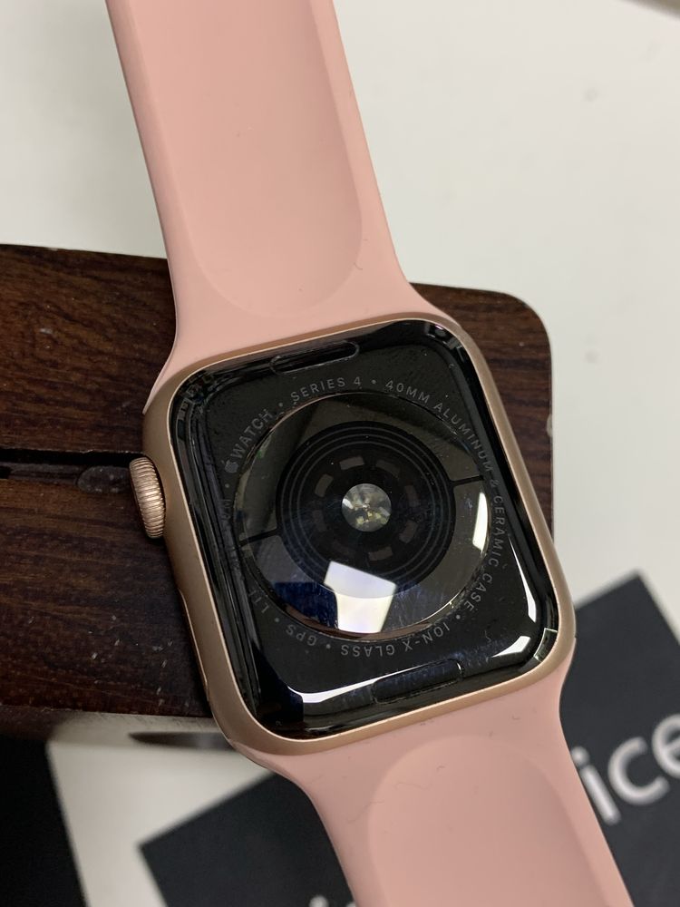 Оригінальні  apple watch series 4 40 mm rose gold