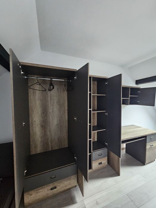 Sprzedam zestaw mebli