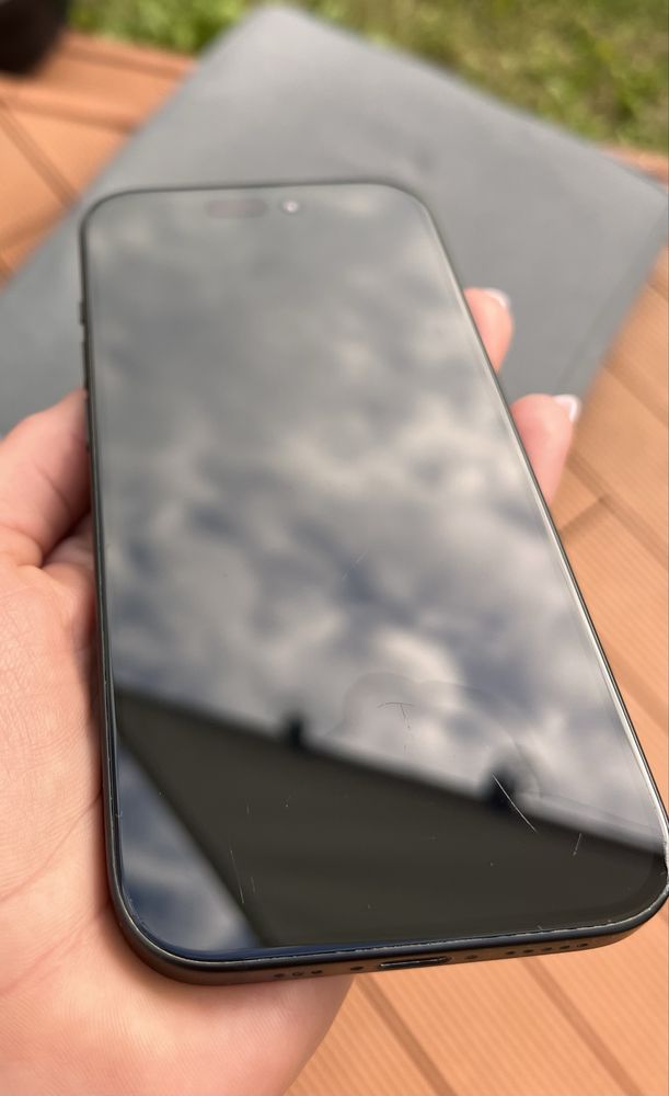 Iphone 15 idealny stan 128g