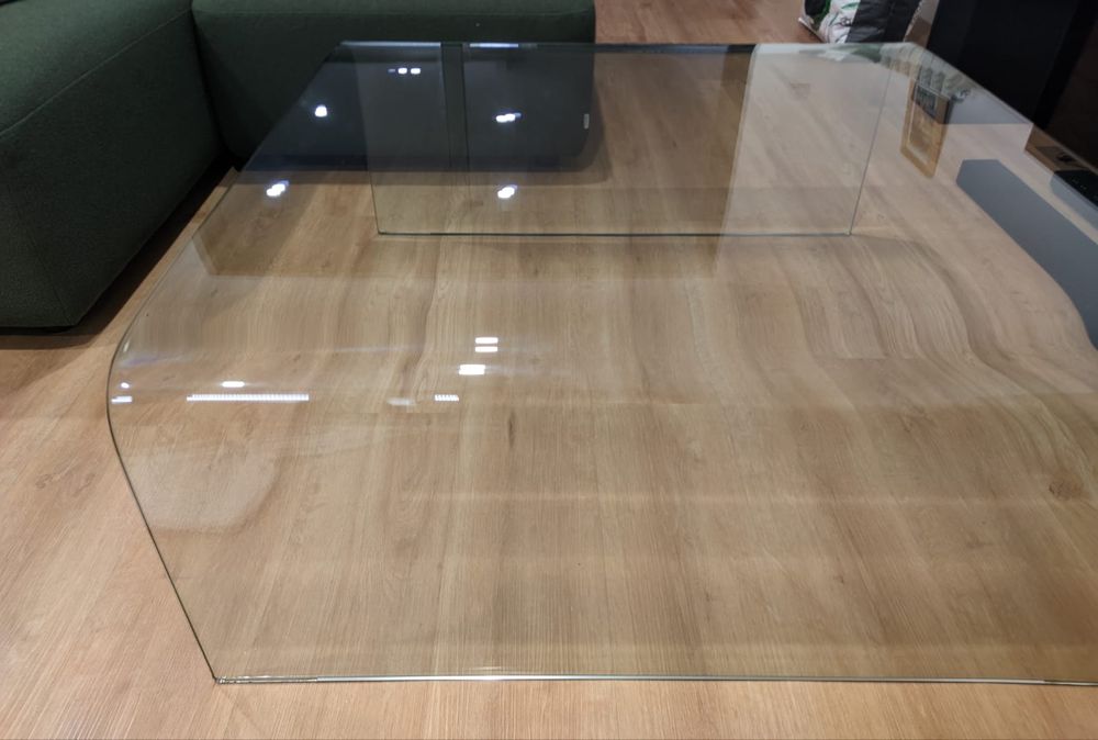 Mesa de centro de vidro - Area store - 87x87cm
