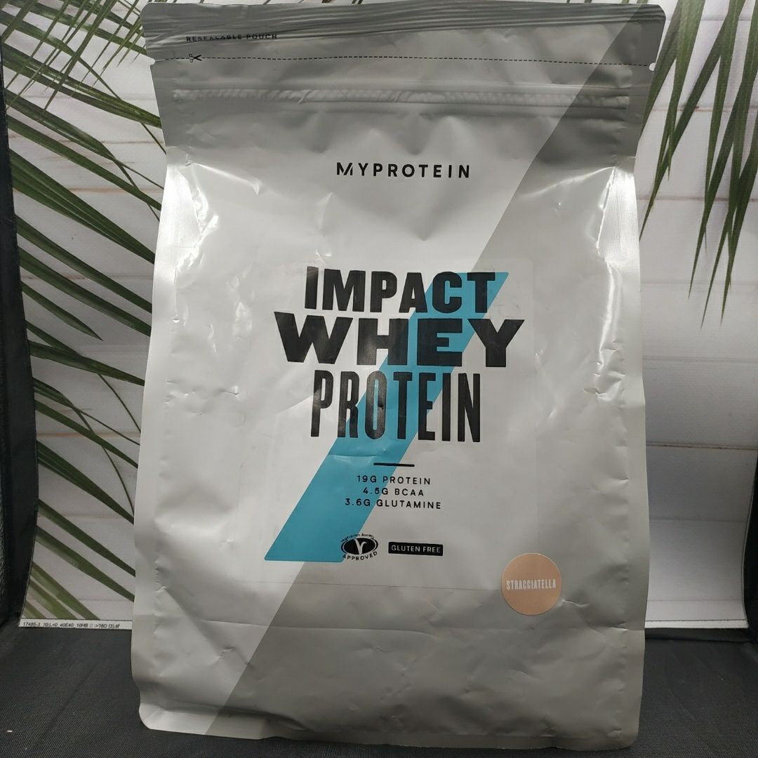 MyProtein Impact Whey Protein 82% 1 kg протеин gold standard