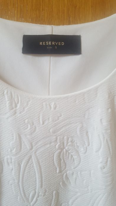 Sukienka damska kremowa ecru Reserved