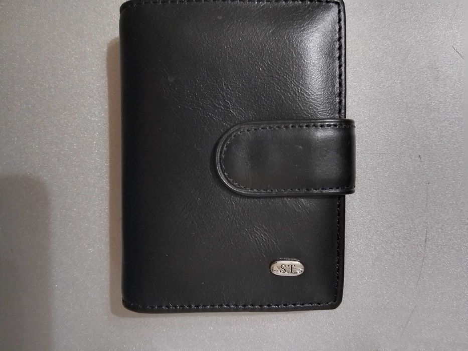 Продам новую кожаную визитницу  ST  Италия