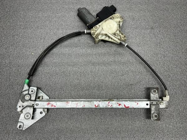 Elevador vidros trás esquerdo MITSUBISHI Carisma Hatchback (DA_)