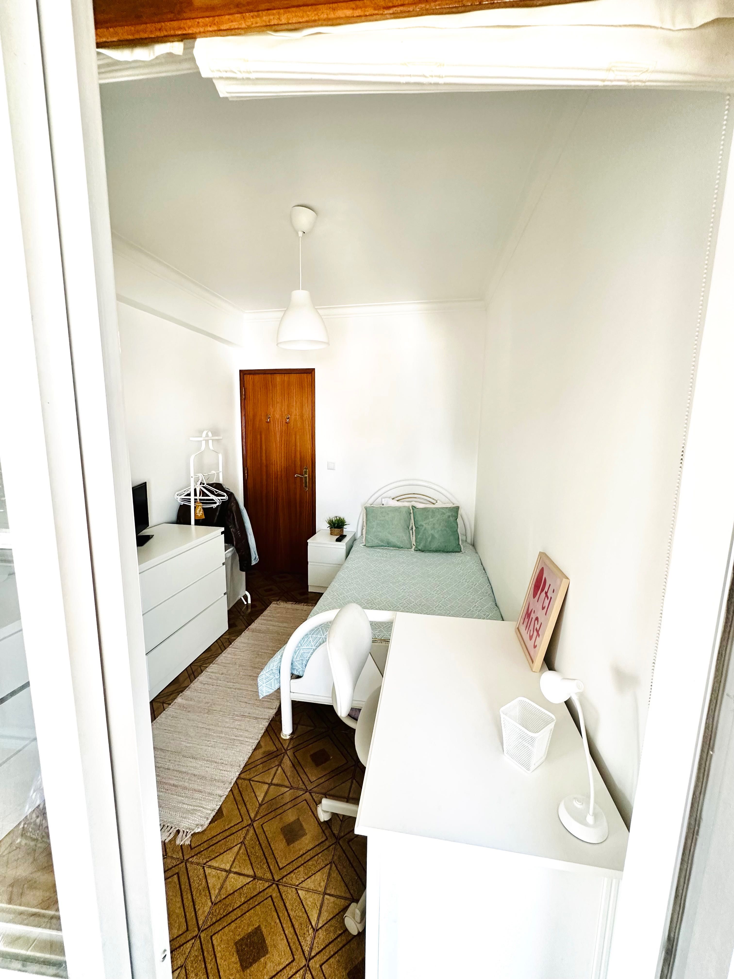 Quarto em alhandra