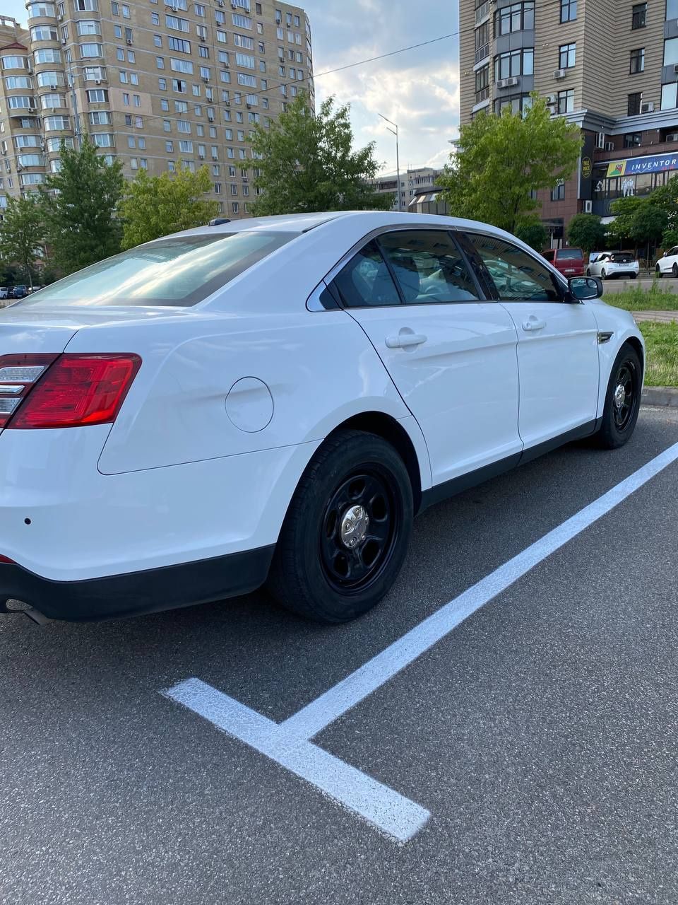 Ford Taurus interceptor