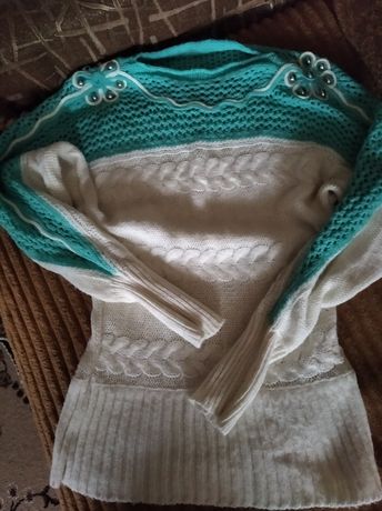 Ефектний жіночий светр