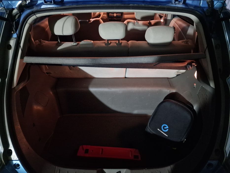 Nissan Leaf 2012рік 112т.км Батарея 10/12