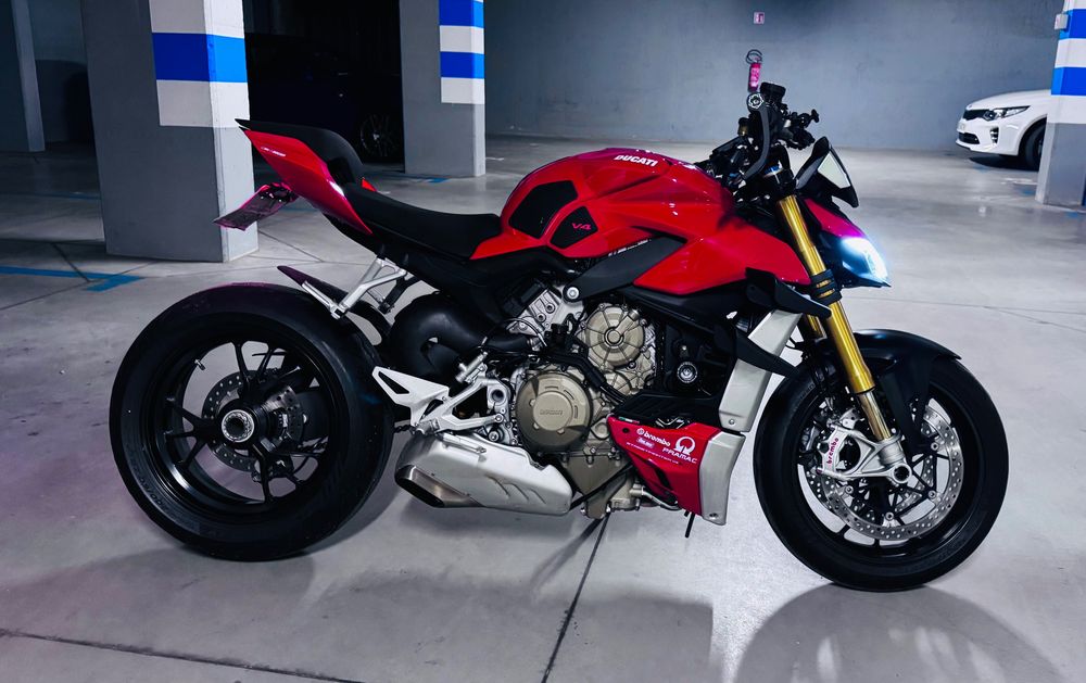 Ducati Streetfighter V4S