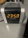 Radio despertador Grundig