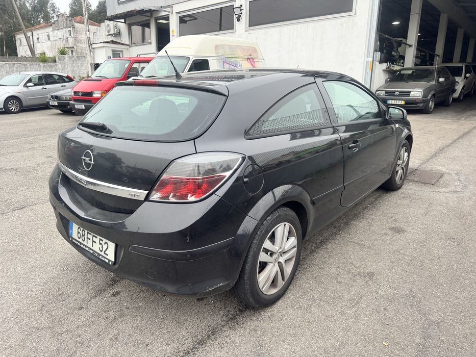 Opel Astra GTC 1.3CDTI 90 CV 5 L
