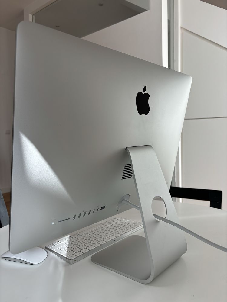 Apple iMac Retina 4K, 21.5”, 3.6 GHz i7, 2017, 32 GB RAM