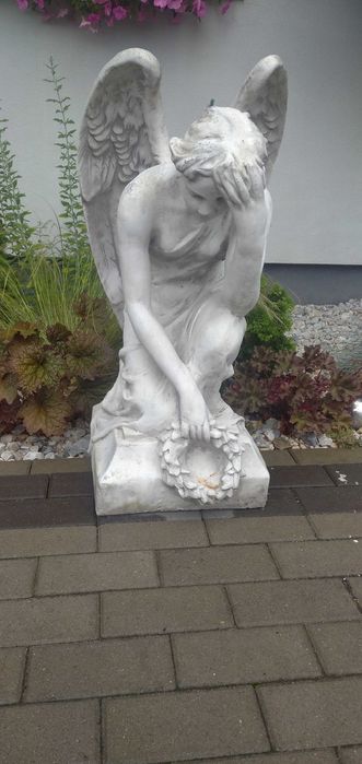 Rzeźba ogrodowa Anioła