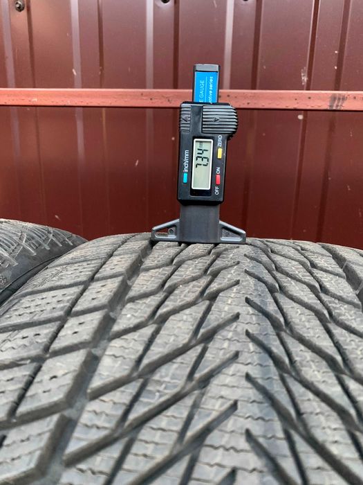 255/35 R19 GoodYear UltraGrip Performance 3. Шини зимові 4 шт. 2023рік