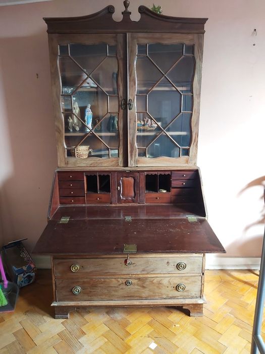 Móvel escrivaninha inglesa