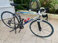 Bicicleta estrada Decatlhon