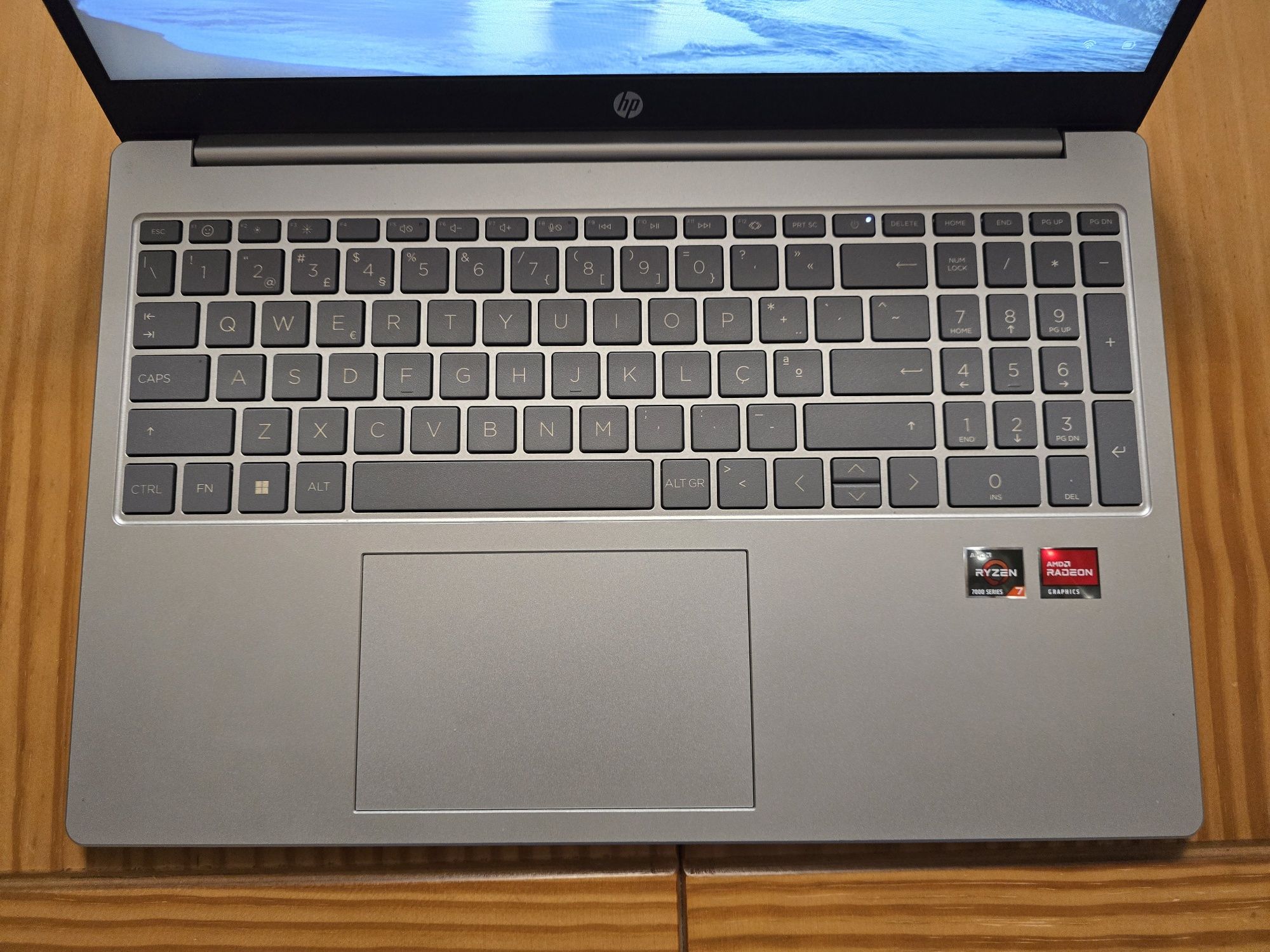 Portátil HP Laptop 15.6" | Razen 7 7730U | 16 GB | 512 GB