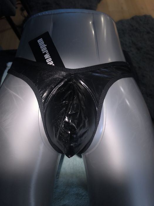 Stringi męskie push up skóra ekologiczna