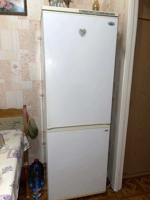 Холодильник Атлант MXM 162, двухкамерный, неисправный