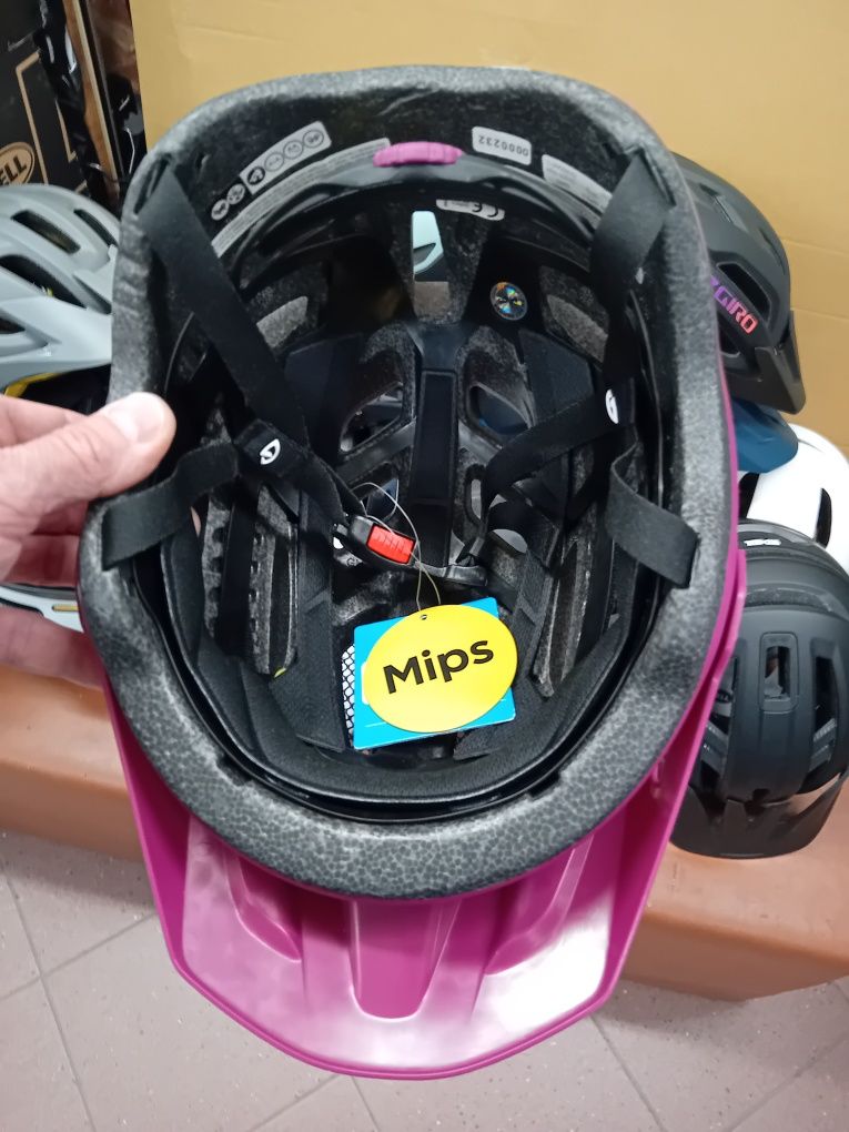 Kask rowerowy Giro Fixture II Y mips