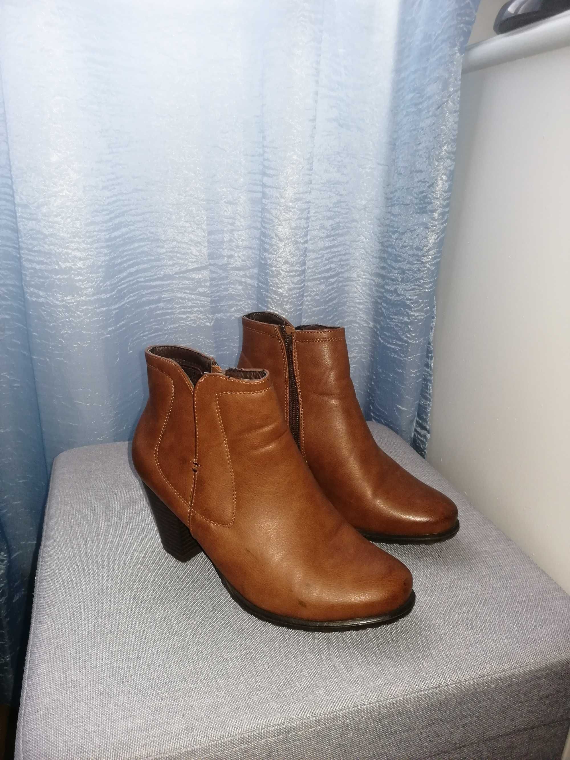 Sapatos e botas Tam 37
