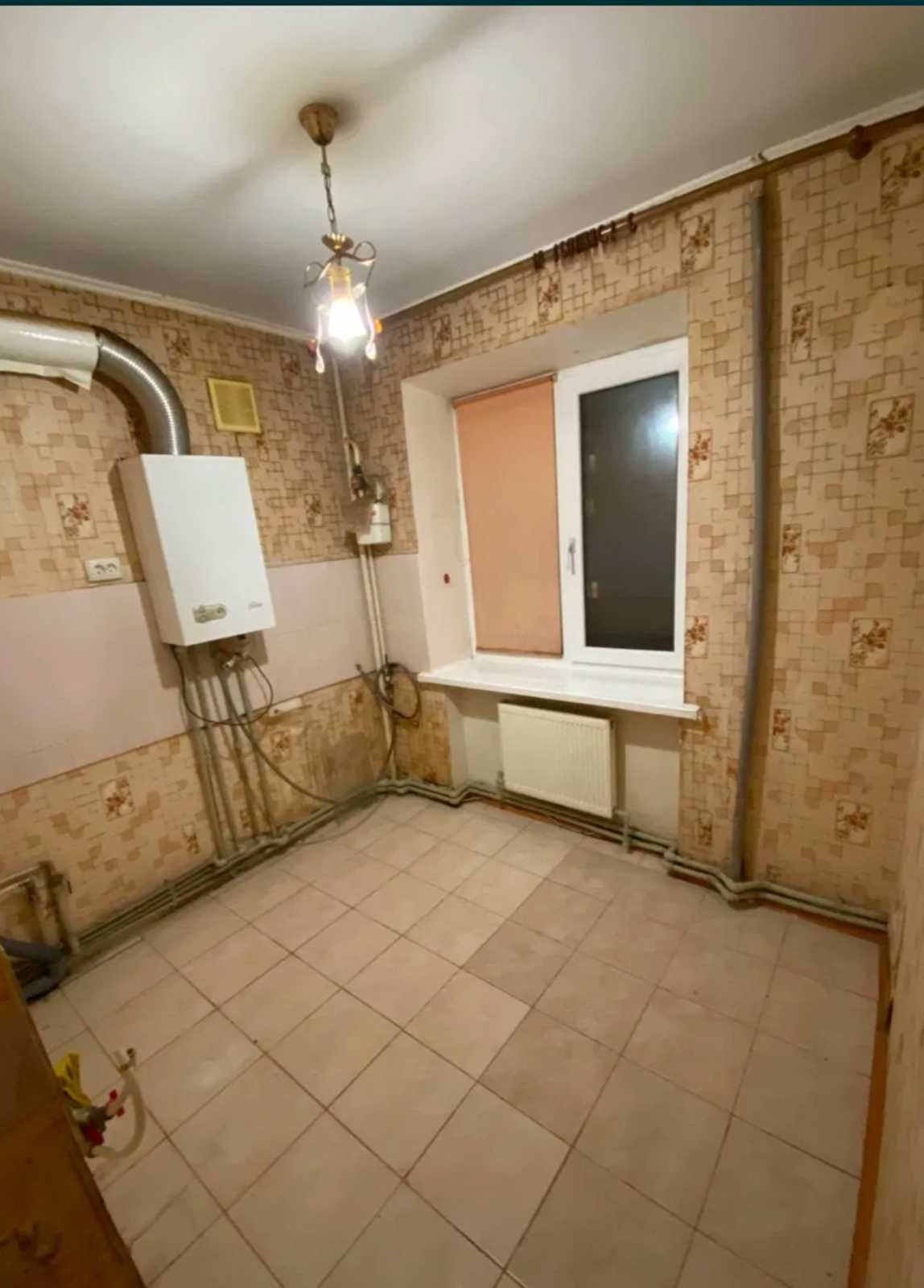 Продається двокімнатна квартира в Центрі