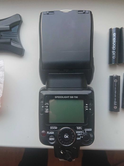 Спалах Nikon SB-700
