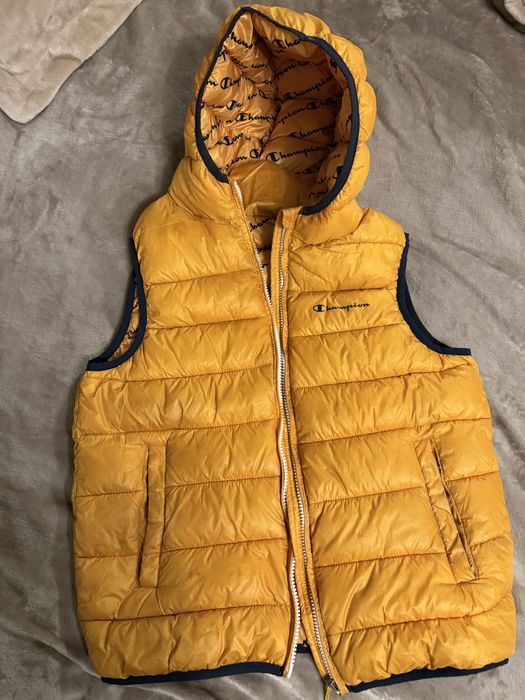 Продам.  Жилетку