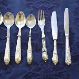 Talheres com cabo em prata- Cada 9€