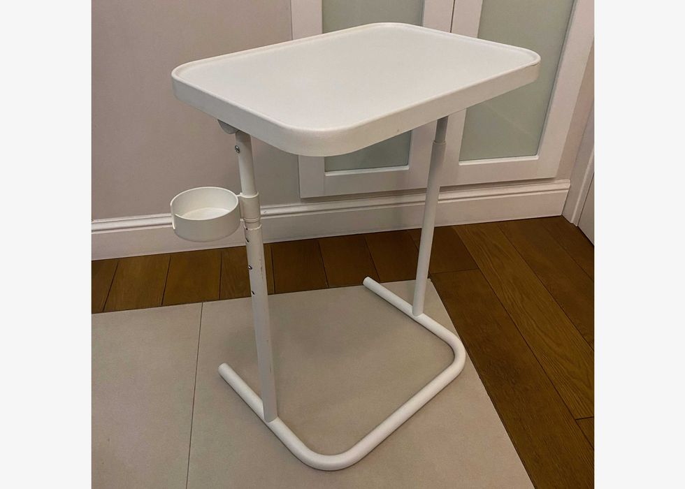 Mini biurko / Stolik pod laptopa Ikea BJÖRKÅSEN biały