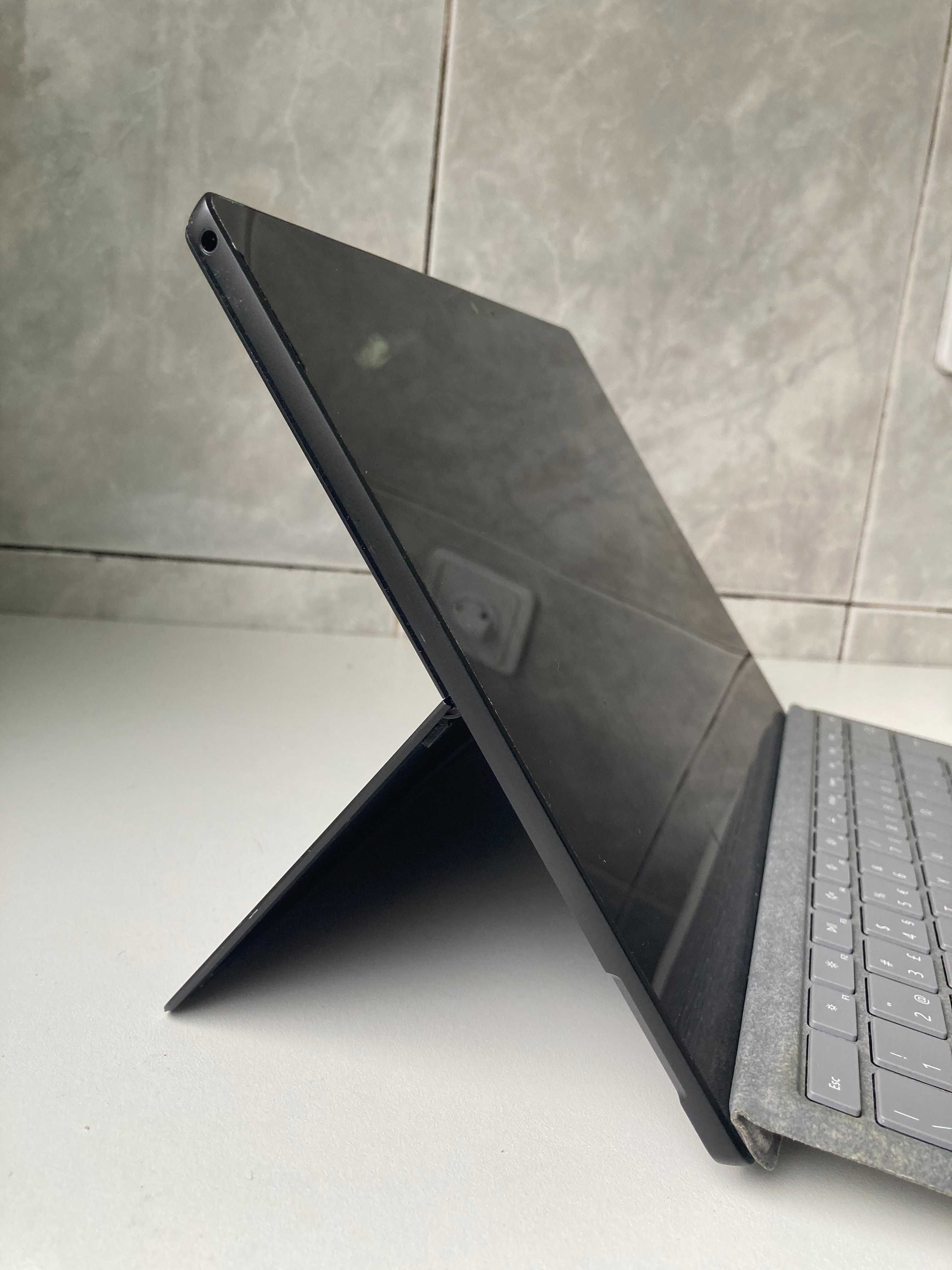 Microsoft Surface Pro 6 + Teclado + Caneta