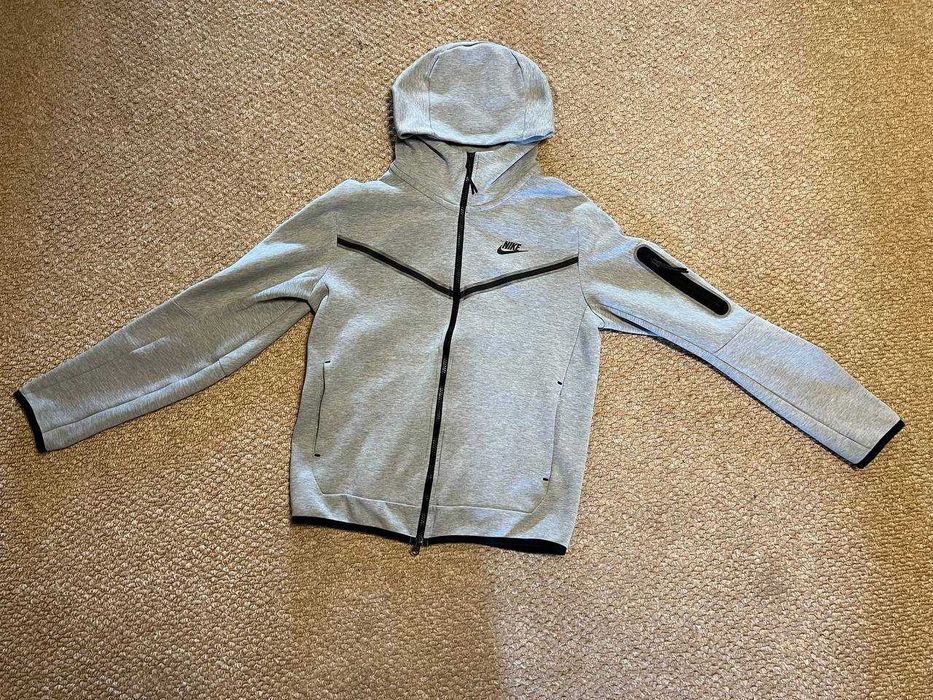 Продам кофту Nike tech fleece ! оригінал !