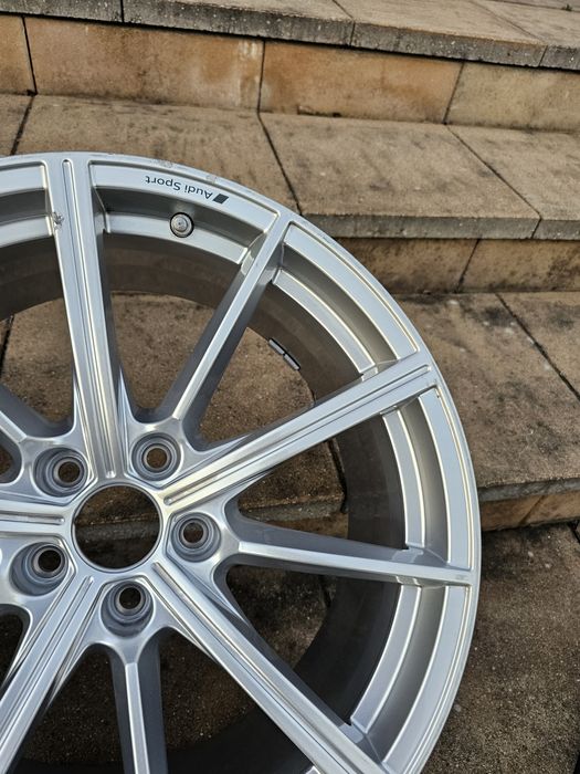 Felga 19cali 5x112 8j et26 oryginal Audi Rs4 Rs5 S4 8W0