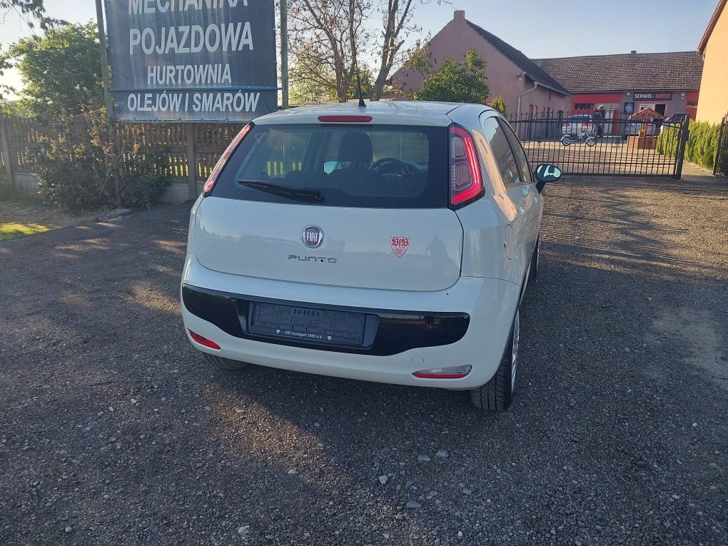 Peugeot 207 sw Fiat Punto 1.2