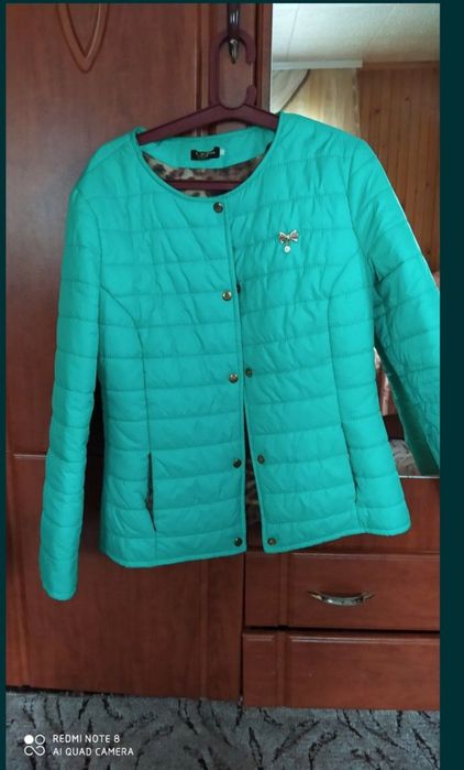 Куртка весна у хорошому стані 48 р