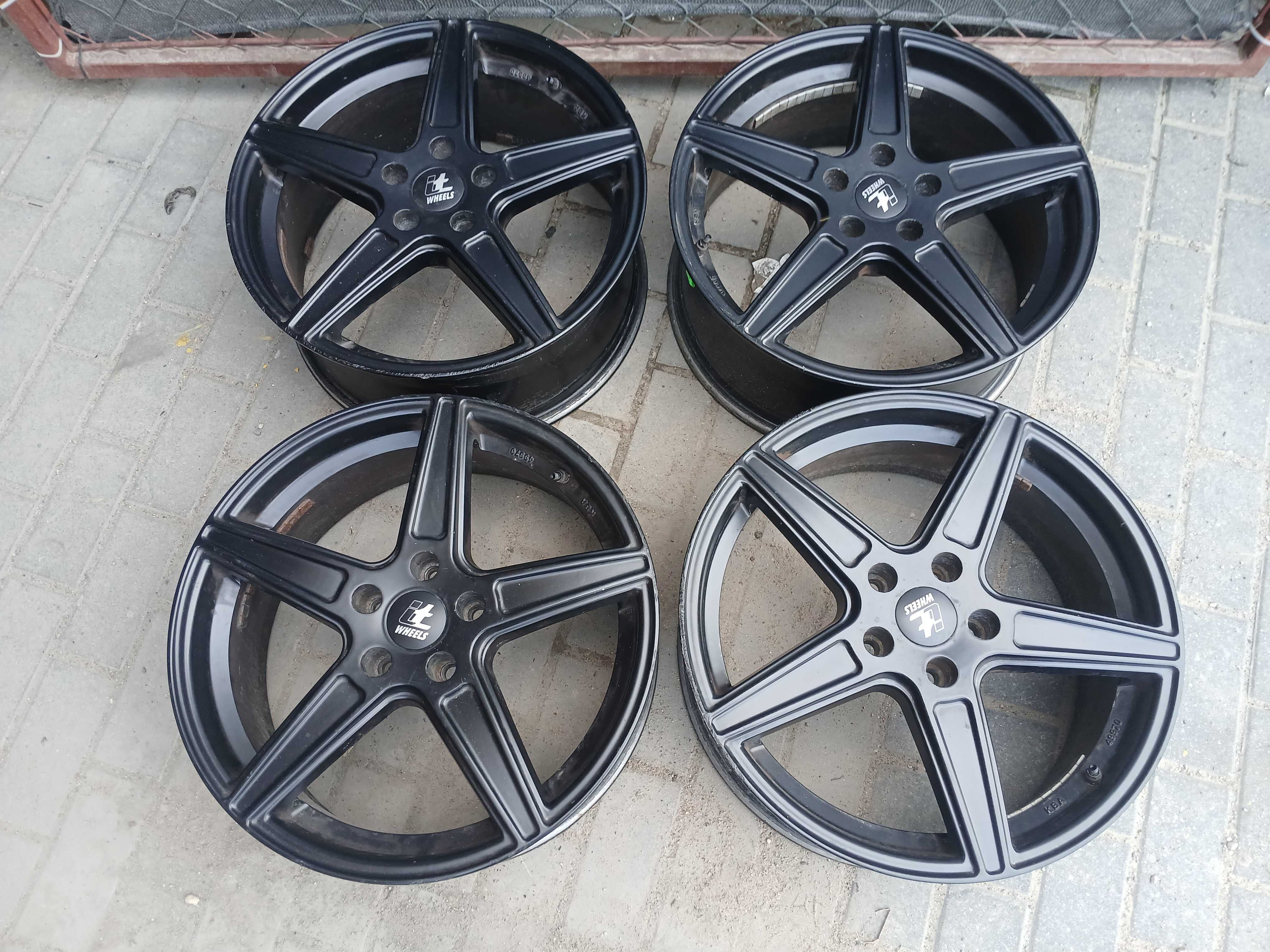 4x felgi R18 5x112 Audi A4 B8 B9 A5 S5 A6 C6 C7 C8 A7 Q5 Q7 Vw Skoda