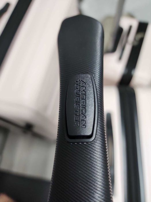 Дорожня валіза American Tourister оригінал