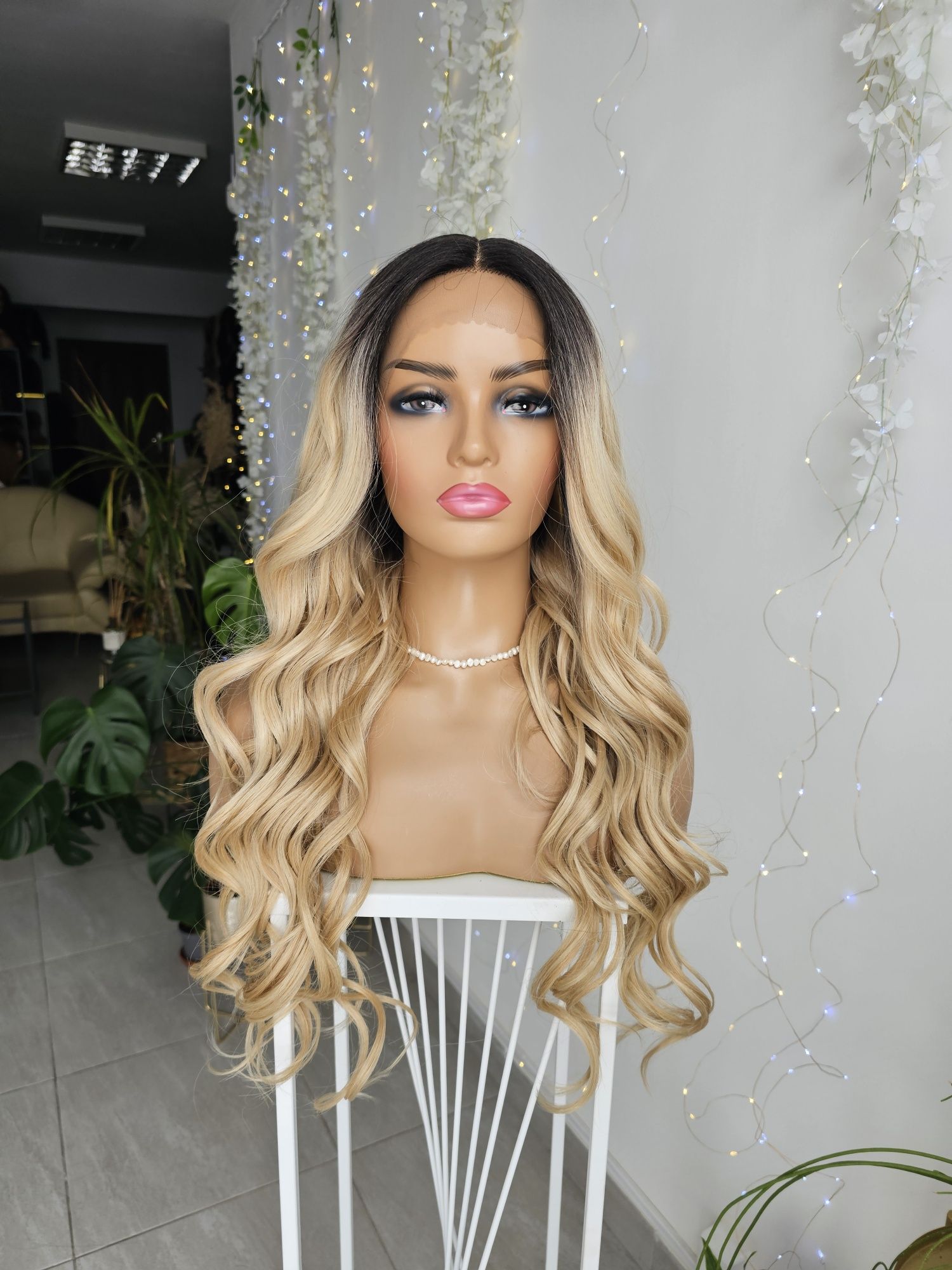 Długa peruka Aria blond fale z odrostem naturalne fale