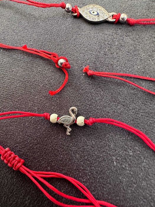 bransoletki szczęścia na czerwonym sznurku z skorpion, oko, flaming