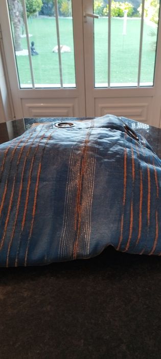 Cortina 2,45cm comprimento x1,48 cm largura