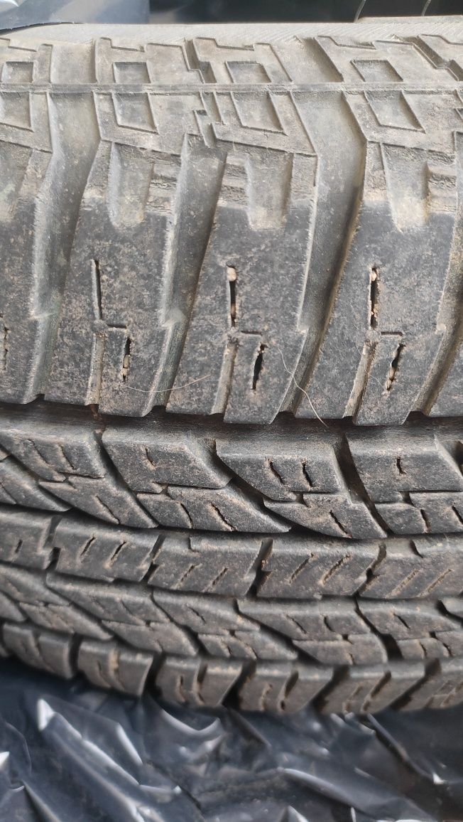 Komplet 4 opony całoroczne Yokohama Geolandar A/T G015 225/70R15 100T