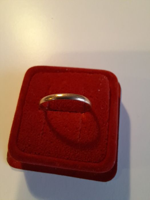 Złoty pierścionek p.585