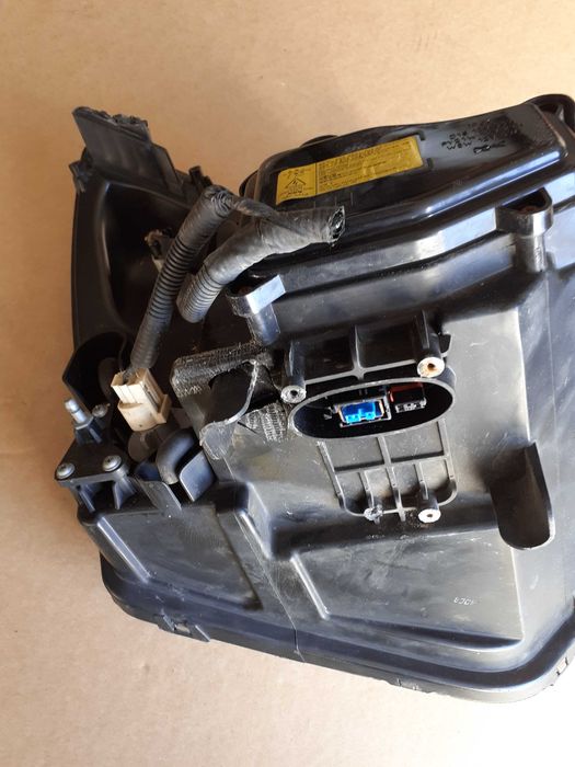 Opel Antara Reflektor Lewy Przód Xenon Europa