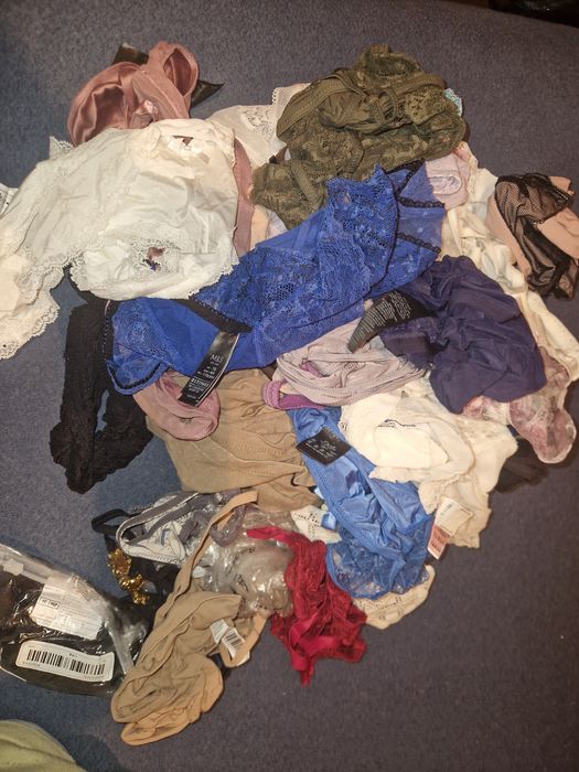 Stringi 30 szt markowe