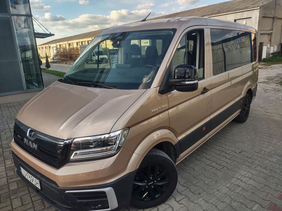 Wynajem busa busów 8 , 9 osobowych wypożyczalnia narty Zakopane Kraków