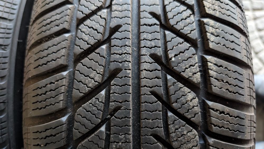 Zimowe opony z felgami do VW 205/55 R16