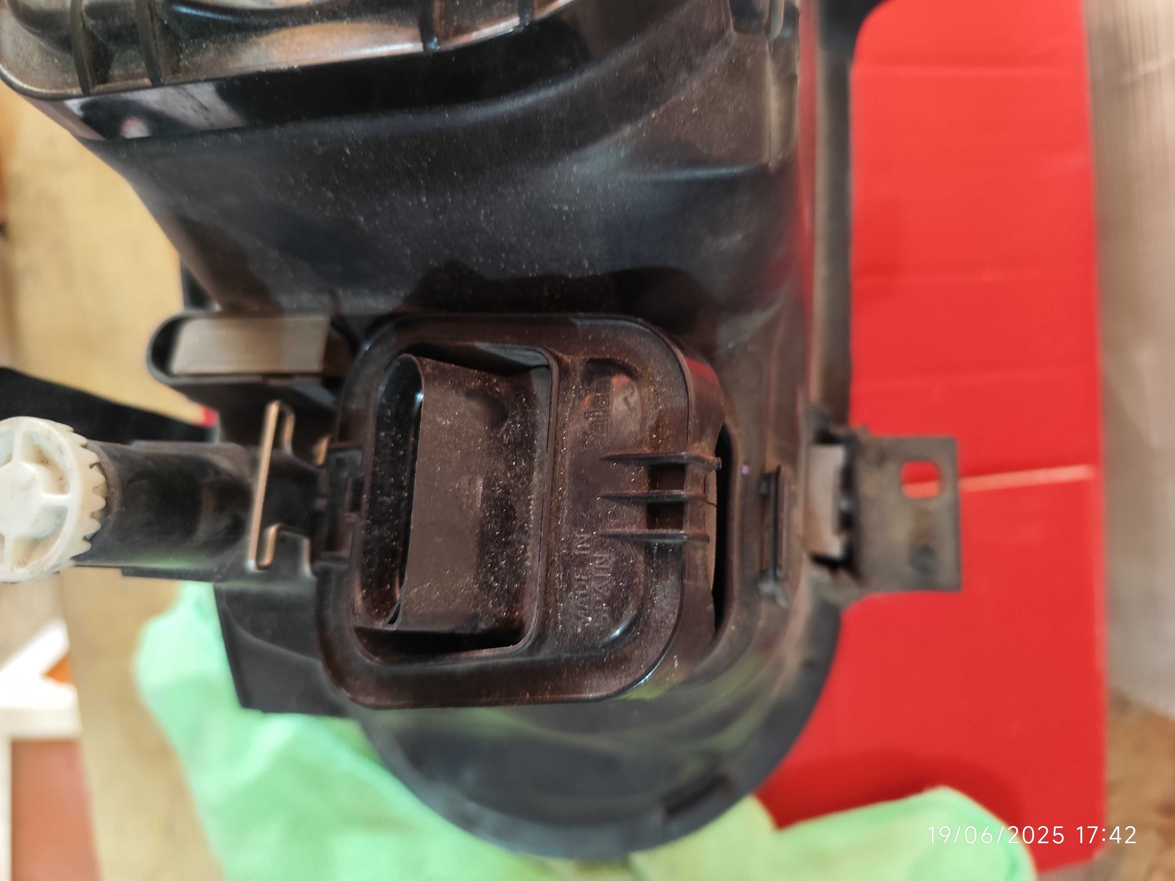 Farol vw golf 4 cromado